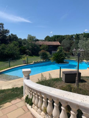 Jolie Villa avec piscine et pool house